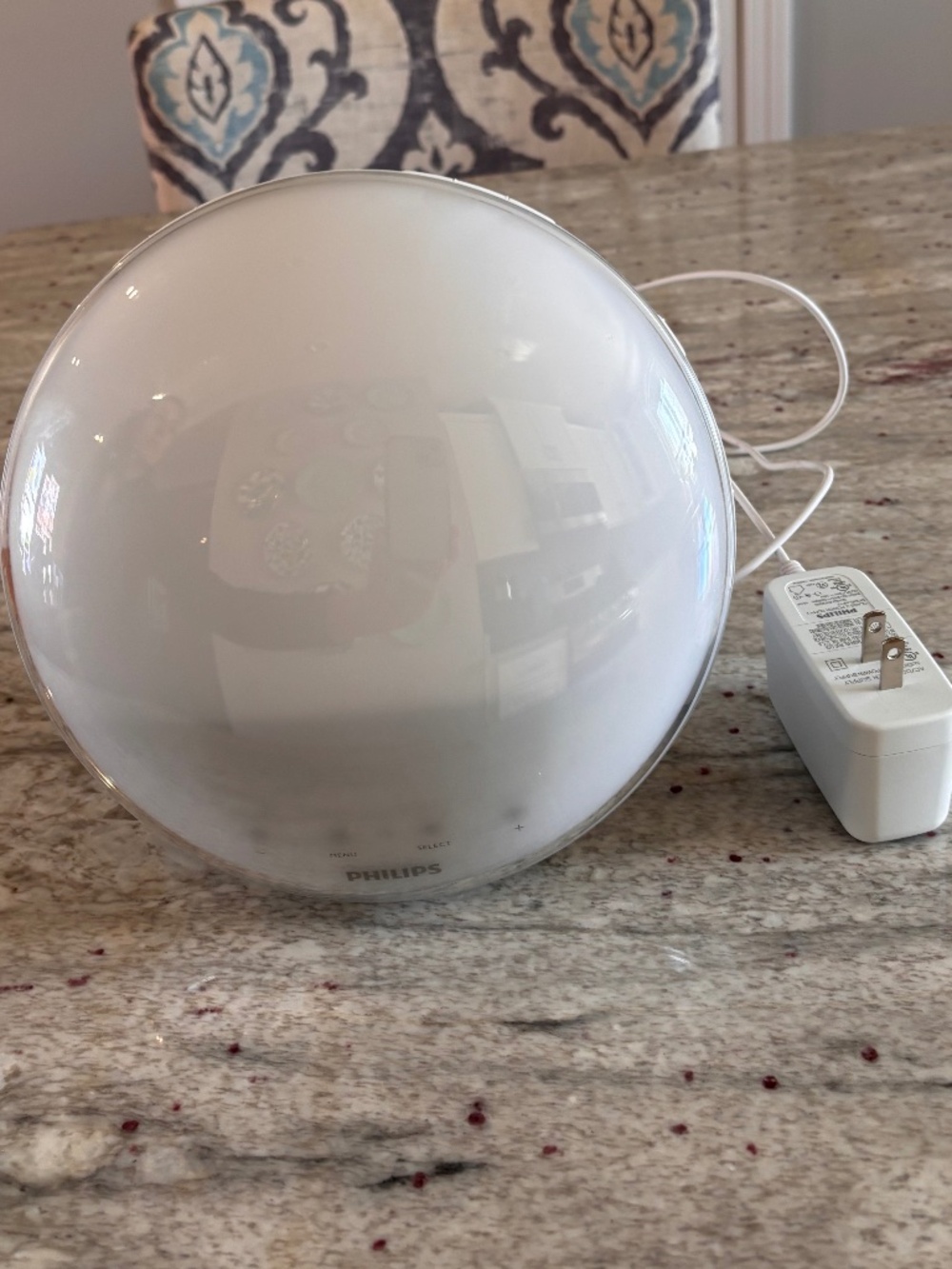 Philips SmartSleep Wake-up Light Fm Alarm Radio Sunrise Sunset Simulation HF3520